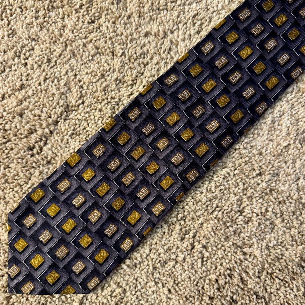 EUC Siena Collezione Classy Tie Necktie - 100% Silk